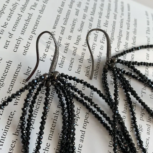 🔥❤️🔥❤️ Brunello Cucinelli Black Monili Loop Earrings 🔥❤️🔥❤️ - Picture 4 of 10